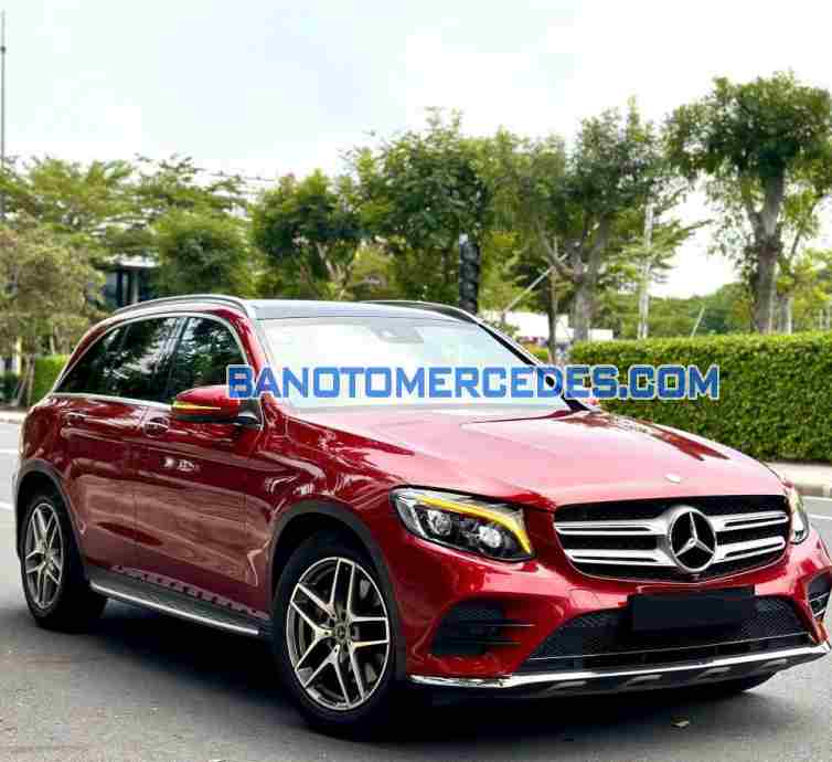 Bán xe Mercedes Benz GLC 300 4Matic sx 2017 - giá rẻ