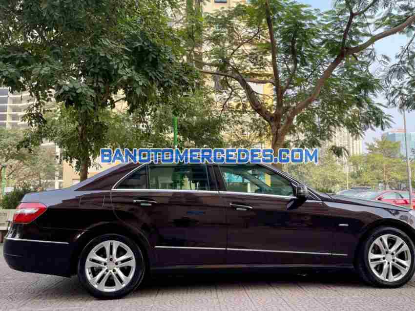 Cần bán xe Mercedes Benz E class E250 màu Đen 2010