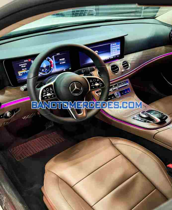 Cần bán gấp Mercedes Benz E class E200 đời 2018, màu Trắng