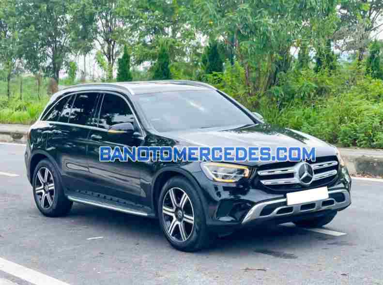 Cần bán gấp xe Mercedes Benz GLC 200 4Matic 2021 màu Đen