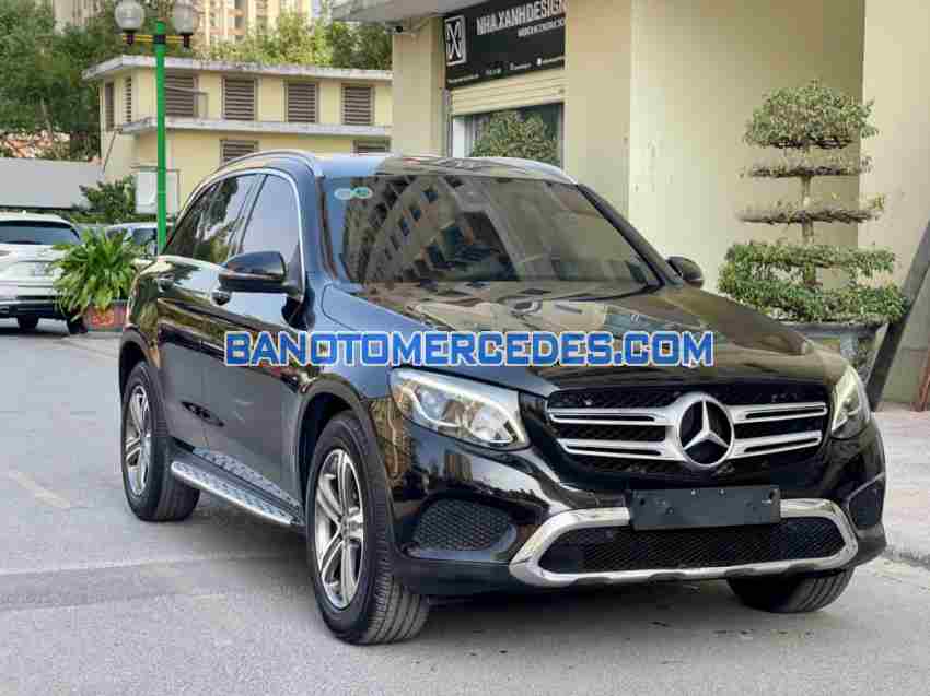 Cần bán gấp xe Mercedes Benz GLC 200 2018 màu Đen