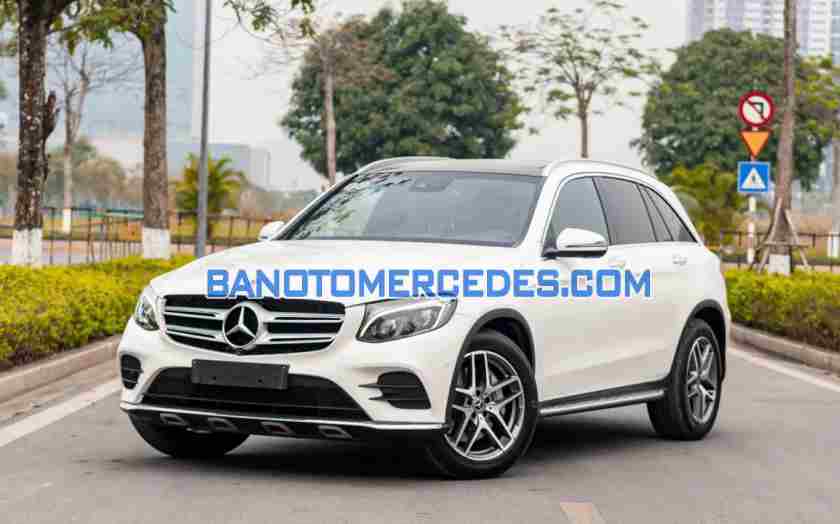 Bán Mercedes Benz GLC 300 4Matic 2017 - Trắng