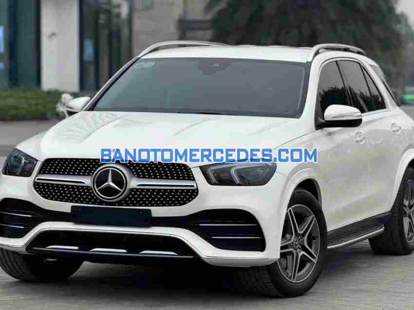 Cần bán gấp Mercedes Benz GLE Class GLE 450 4Matic đời 2021, màu Trắng