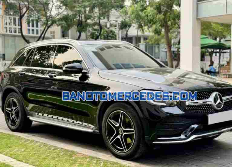 Cần bán gấp Mercedes Benz GLC 300 4Matic năm 2021 giá cực tốt