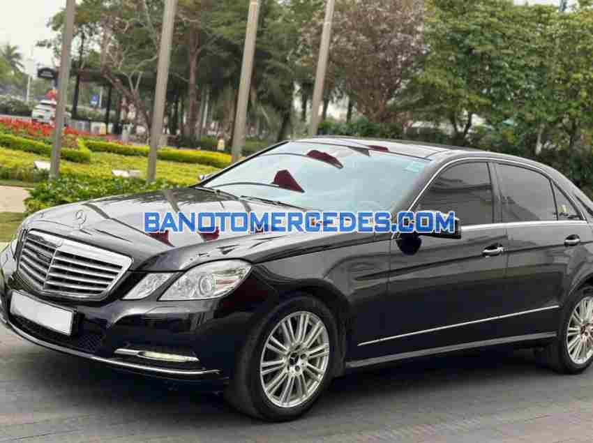 Cần bán nhanh Mercedes Benz E class E300 2011 cực đẹp