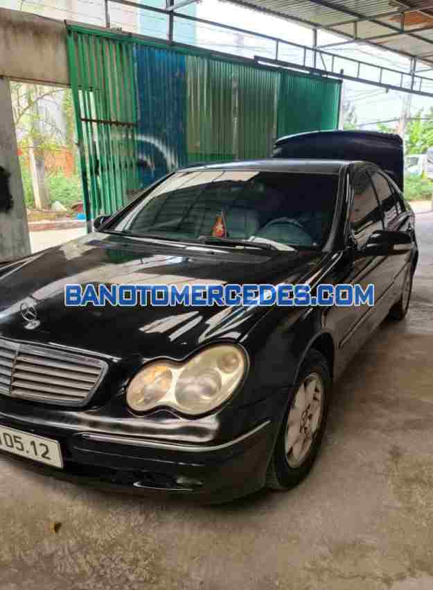 Cần bán gấp xe Mercedes Benz C class C200 Kompressor MT năm 2003, màu Đen, Số tay