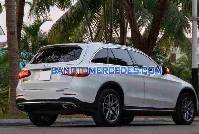 Cần bán Mercedes Benz GLC 300 4Matic 2018, xe đẹp giá rẻ bất ngờ