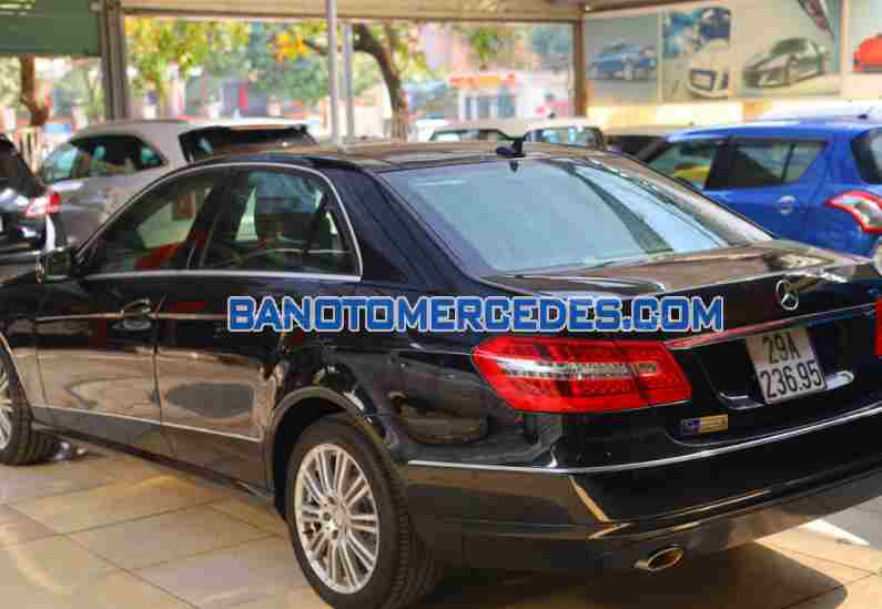 Mercedes Benz E class 2010 Sedan màu Đen