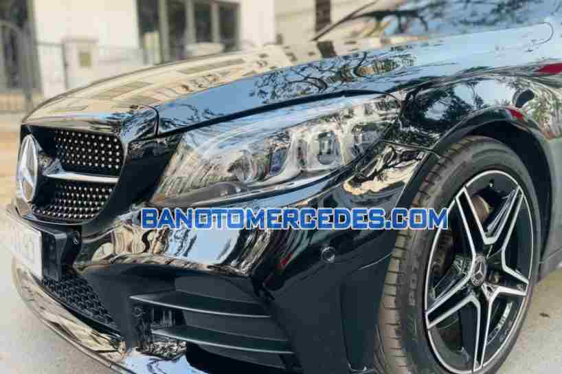 Cần bán gấp xe Mercedes Benz C class C300 AMG 2019 màu Đen