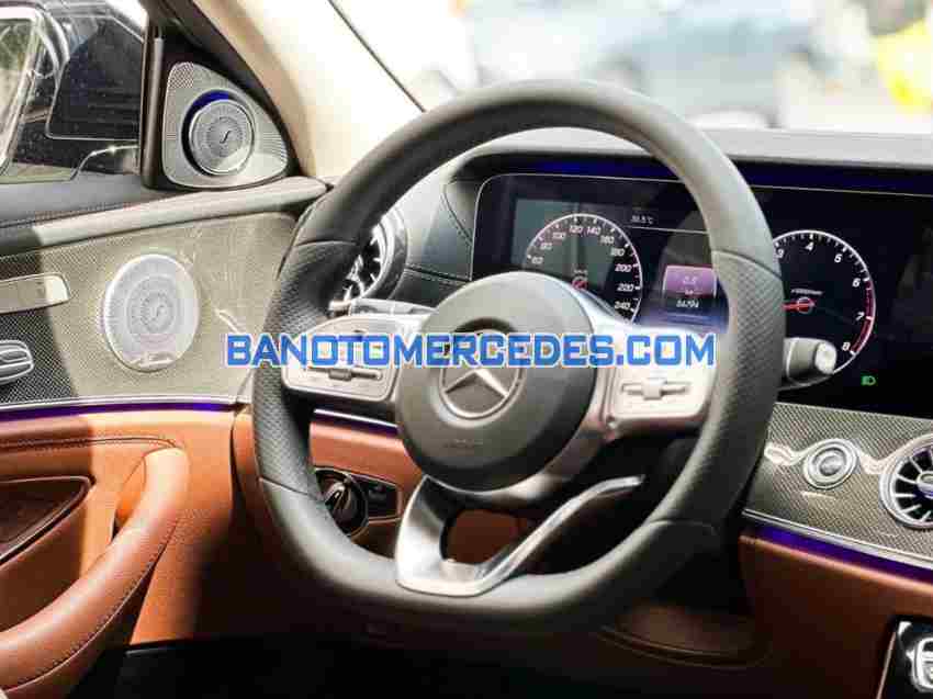 Bán Mercedes Benz E class E300 AMG đời 2019 xe đẹp - giá tốt