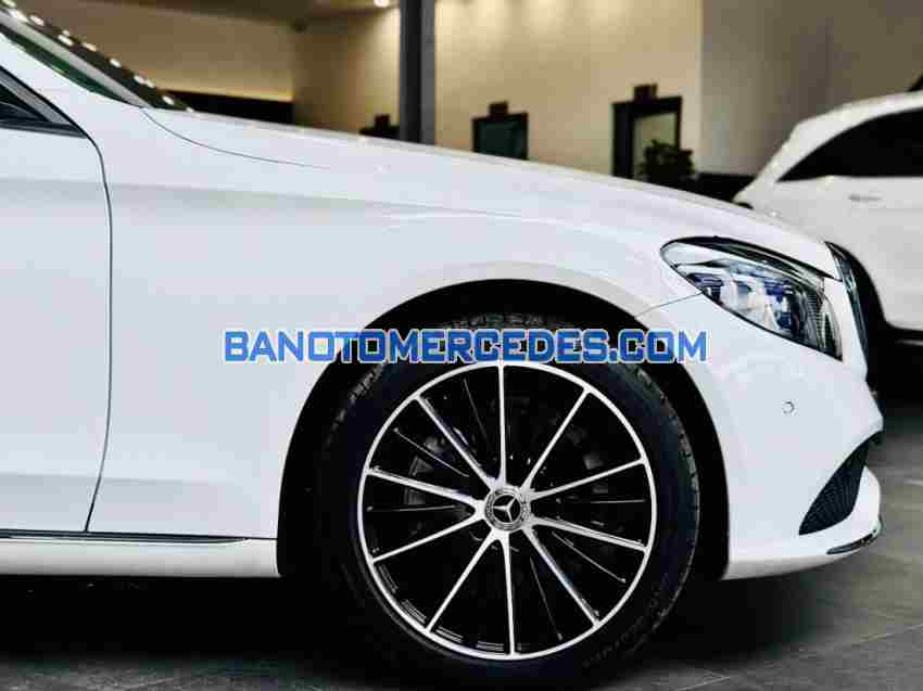 Cần bán xe Mercedes Benz C class C200 Exclusive 2020 Số tự động màu Trắng