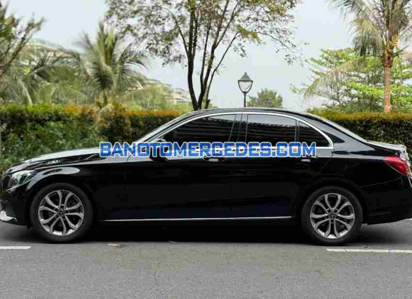 Cần bán xe Mercedes Benz C class C200 sx 2018