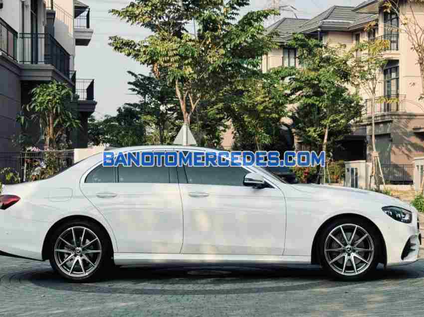 Cần bán xe Mercedes Benz E class E300 AMG màu Trắng 2021