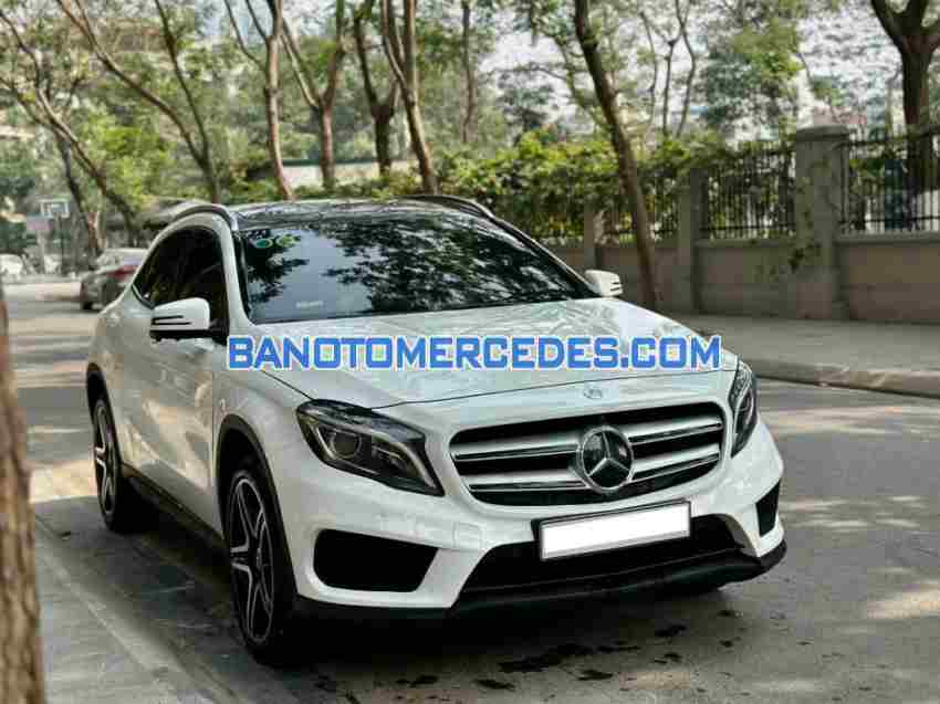 Cần bán gấp xe Mercedes Benz GLA class GLA 250 4Matic 2014 màu Trắng