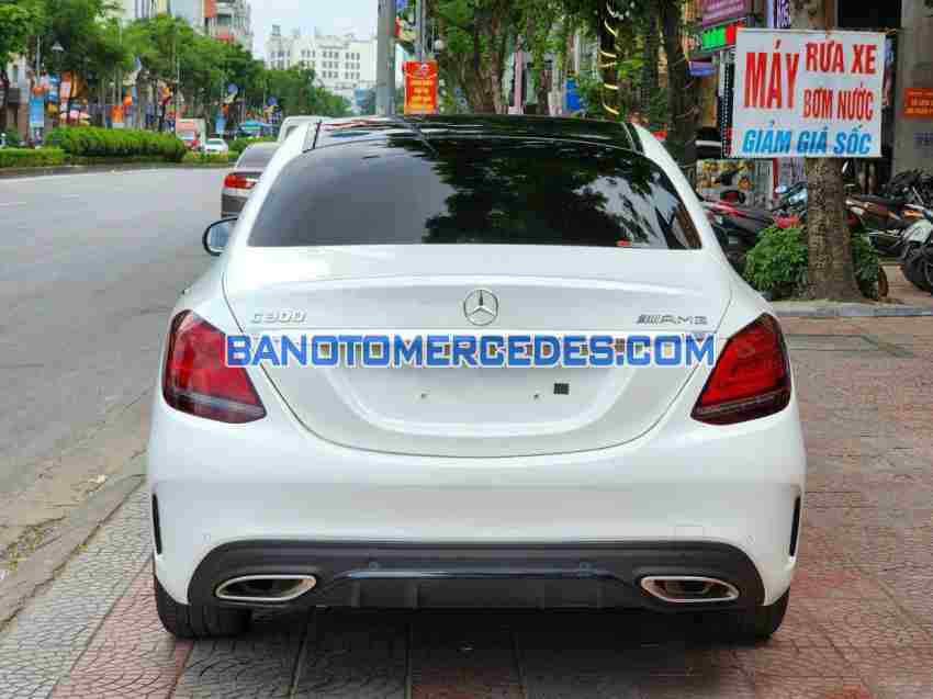 Cần bán gấp xe Mercedes Benz C class C300 AMG 2021 màu Trắng