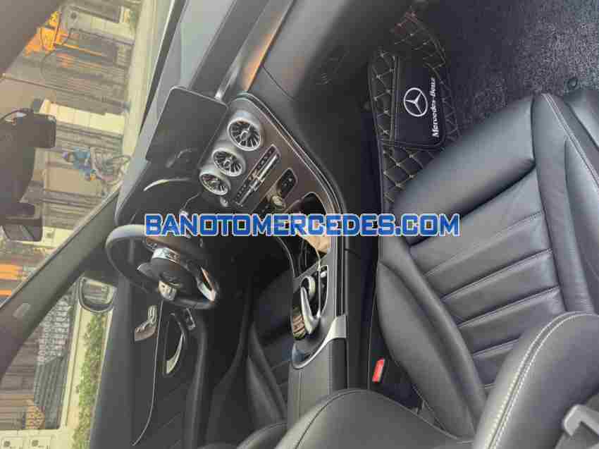 Mercedes Benz C class C300 AMG 2020, xe đẹp, hết ý