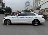 Cần bán gấp Mercedes Benz C class C200 đời 2016, màu Trắng