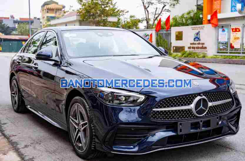 Cần bán gấp Mercedes Benz C class C300 AMG 2022 - Xe đẹp - Giá tốt