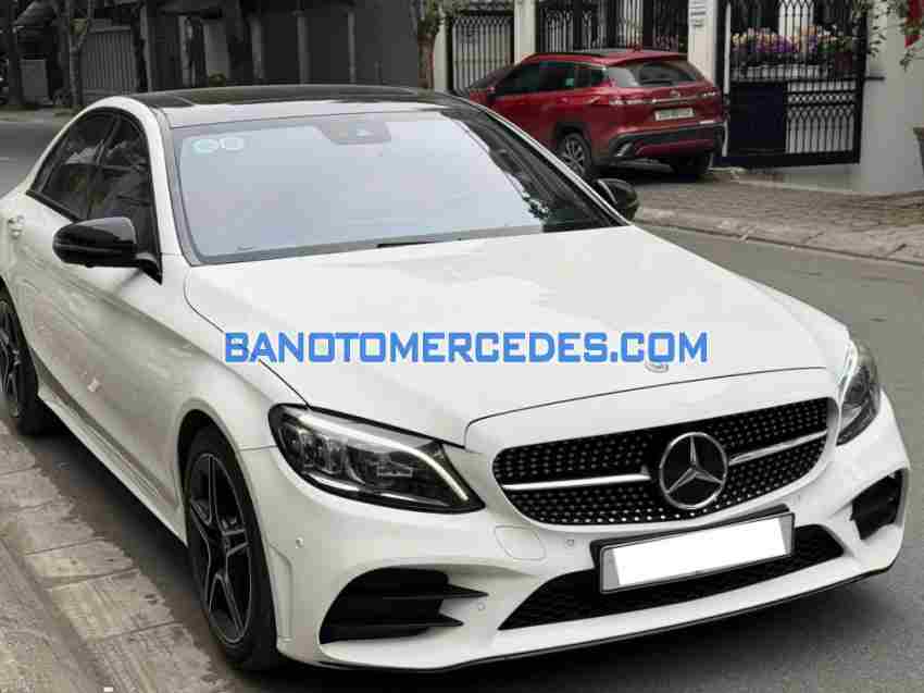 Cần bán Mercedes Benz C class C300 AMG 2019, xe đẹp giá rẻ bất ngờ