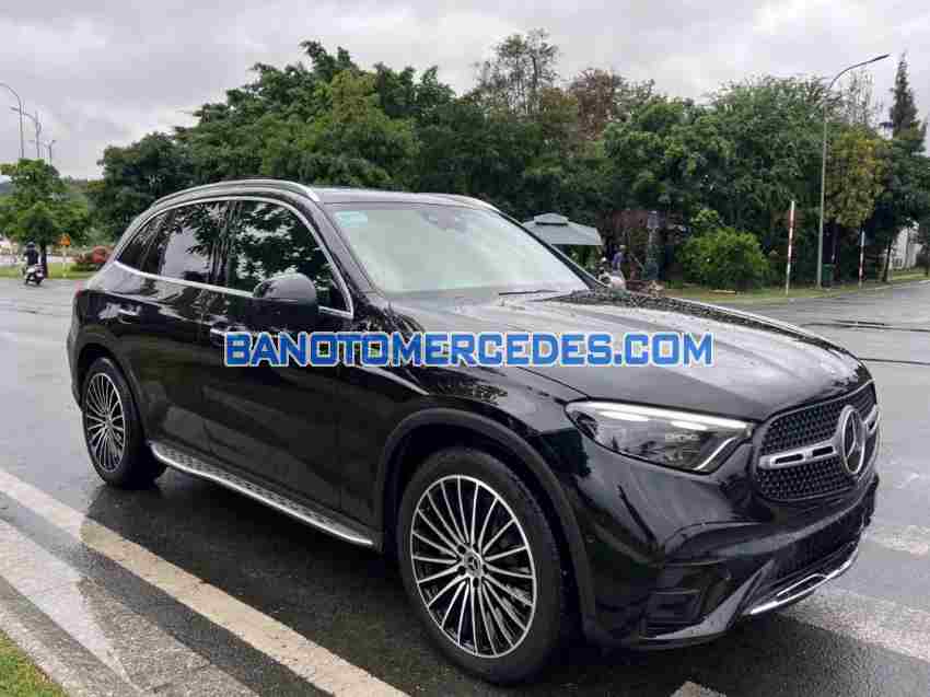 Cần bán Mercedes Benz GLC 300 4Matic Máy xăng 2023 màu Đen