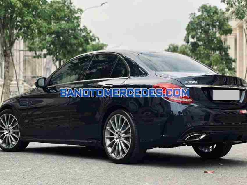 Cần bán xe Mercedes Benz C class C300 AMG màu Xanh 2017