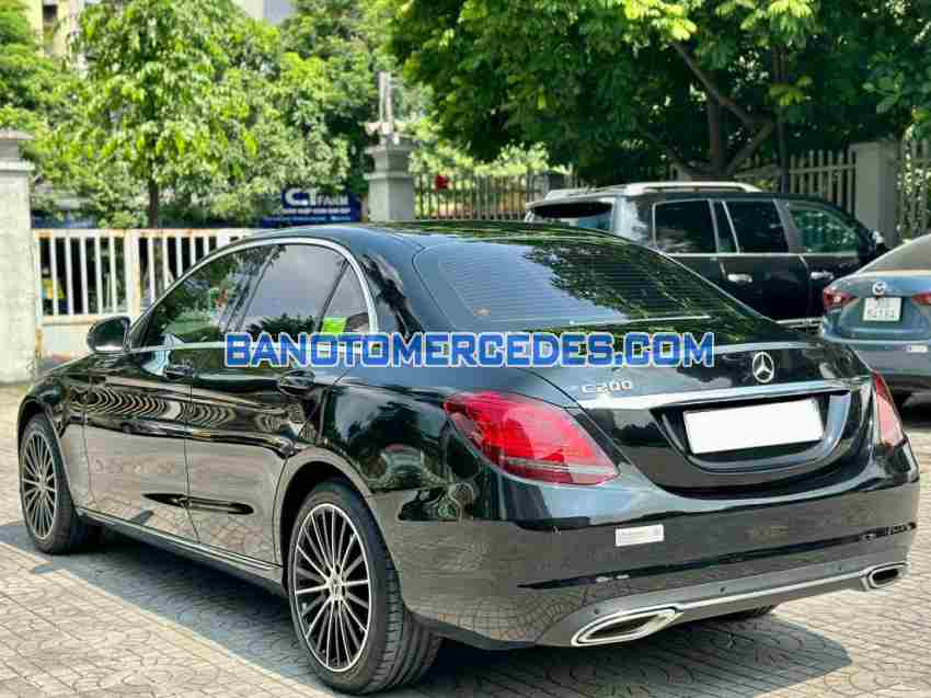 Cần bán xe Mercedes Benz C class C200 Exclusive màu Đen 2019