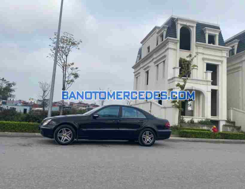 Cần bán Mercedes Benz E class E240 Máy xăng 2003 màu Đen