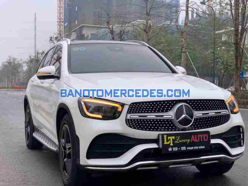 Cần bán gấp xe Mercedes Benz GLC 300 4Matic 2020 màu Trắng