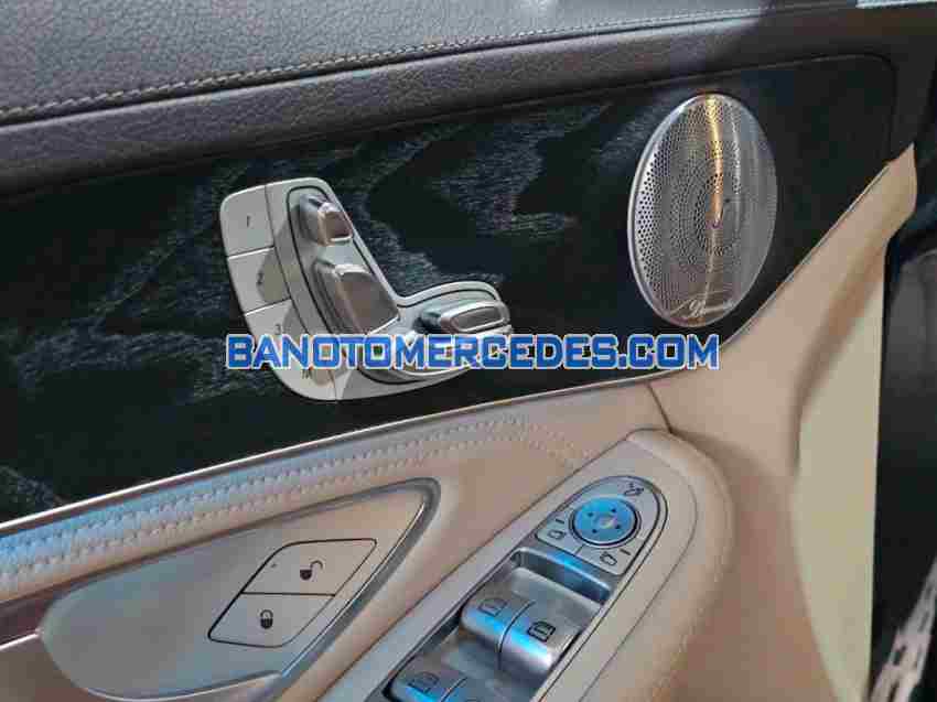 Bán xe Mercedes Benz GLC 300 4Matic sx 2016 - giá rẻ