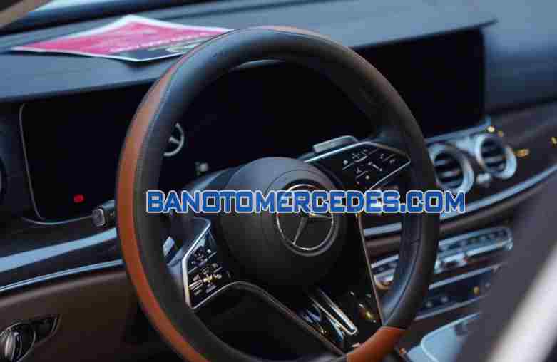 Mercedes Benz E class E200 Exclusive model 2021 xe chuẩn hết ý