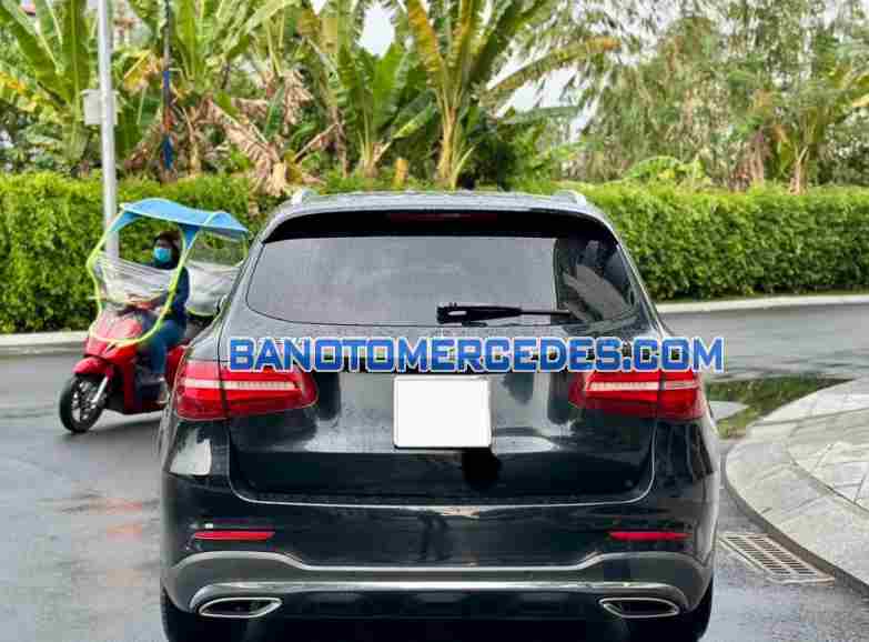 Cần bán xe Mercedes Benz GLC 300 4Matic năm 2016 màu Đen cực đẹp