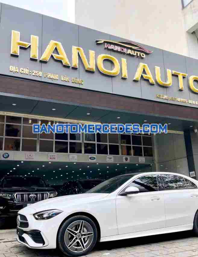 Cần bán gấp Mercedes Benz C class C300 AMG đời 2022, màu Trắng