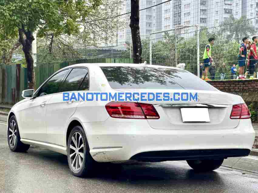 Cần bán gấp Mercedes Benz E class E200 đời 2014, màu Trắng