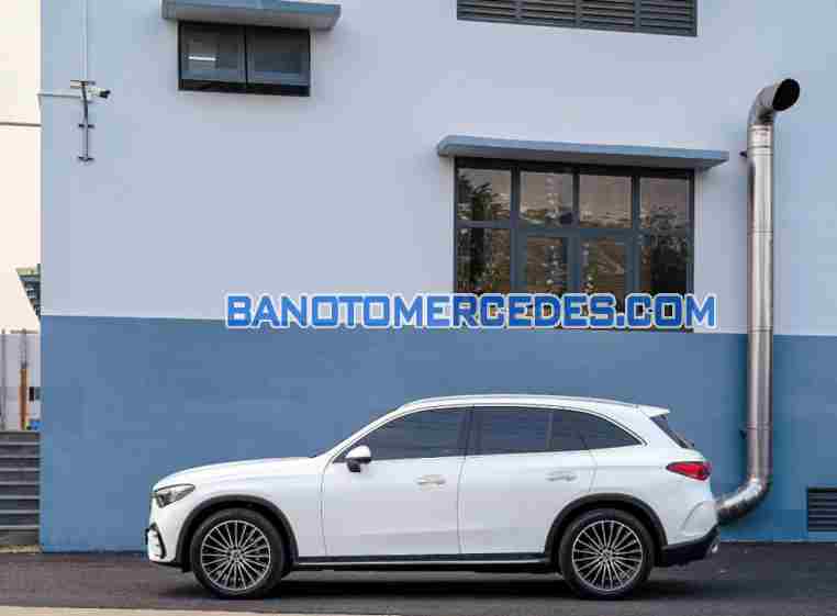 Cần bán Mercedes Benz GLC 300 4Matic 2023, xe đẹp giá rẻ bất ngờ