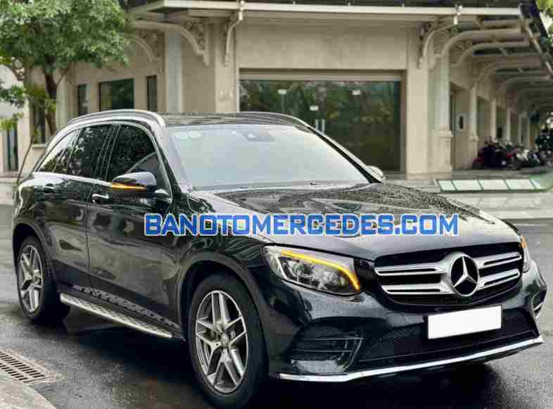 Cần bán xe Mercedes Benz GLC 300 4Matic đời 2016