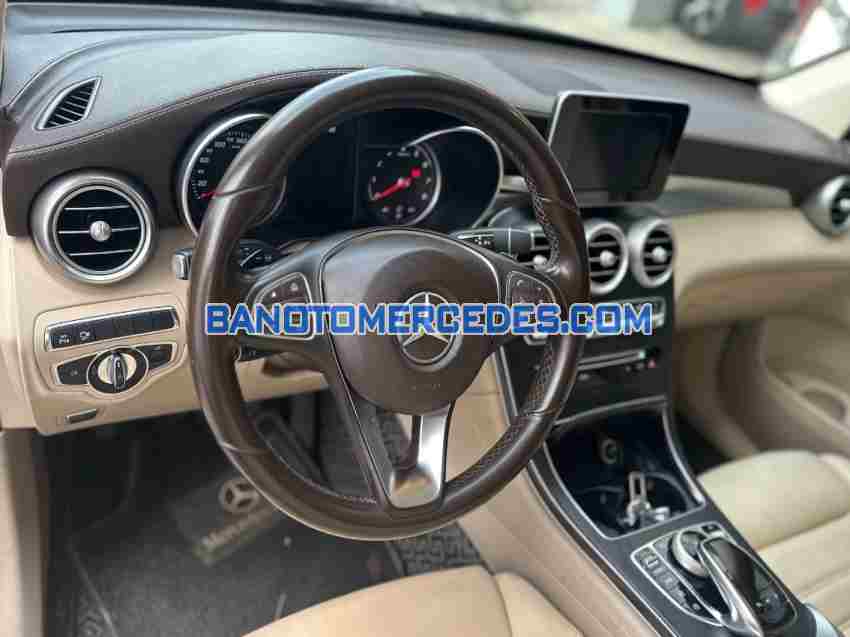 Cần bán xe Mercedes Benz GLC 300 4Matic 2017, xe đẹp