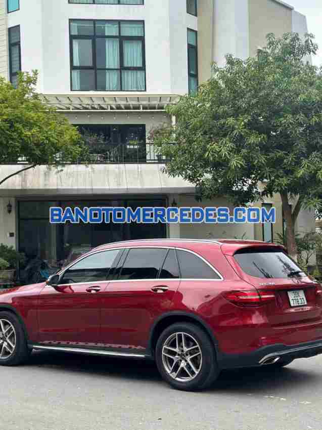 Cần bán Mercedes Benz GLC 300 4Matic 2016, xe đẹp giá rẻ bất ngờ