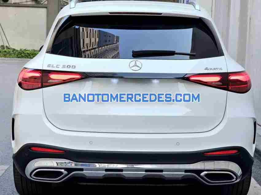 Xe Mercedes Benz GLC 300 4Matic đời 2023 đẹp bán gấp