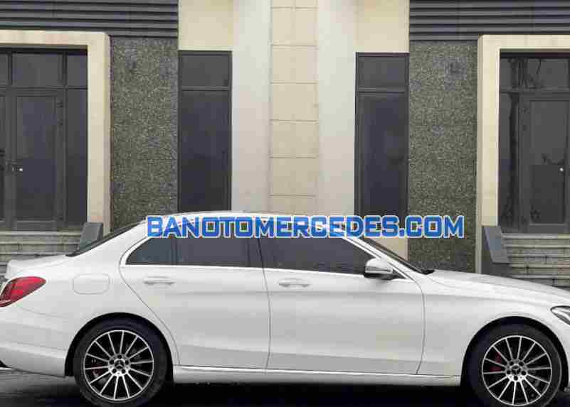 Xe Mercedes Benz C class C250 Exclusive đời 2015 đẹp bán gấp