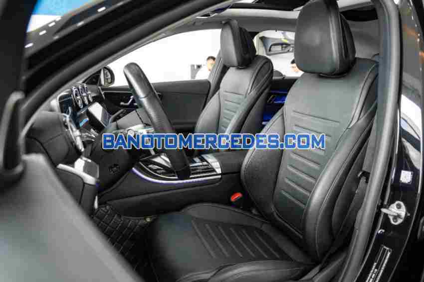 Cần bán Mercedes Benz C class C300 AMG Máy xăng 2021 màu Đen