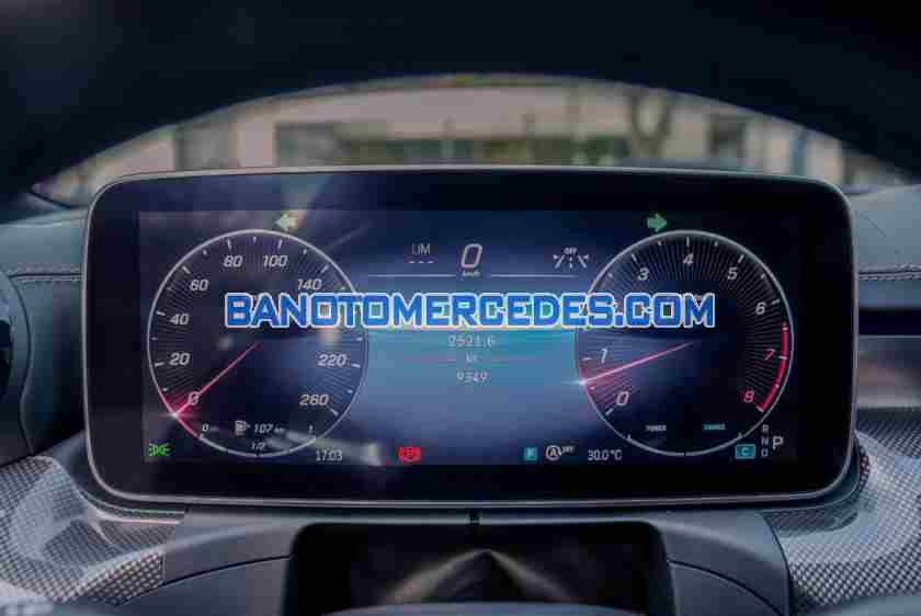 Cần bán Mercedes Benz C class C300 AMG 2022 xe đẹp