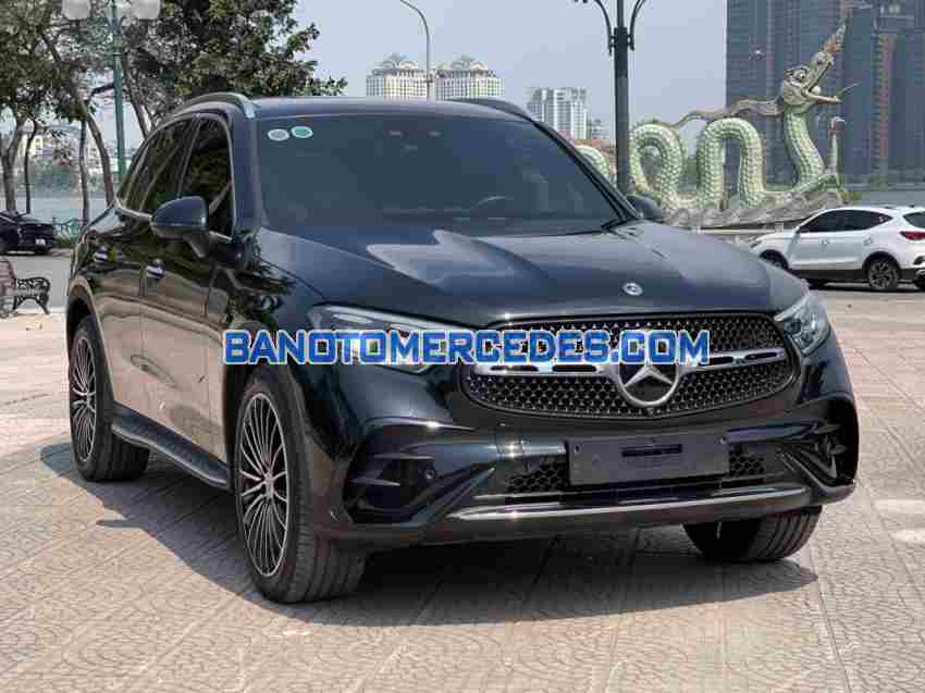 Cần bán Mercedes Benz GLC 300 4Matic Máy xăng 2023 màu Đen