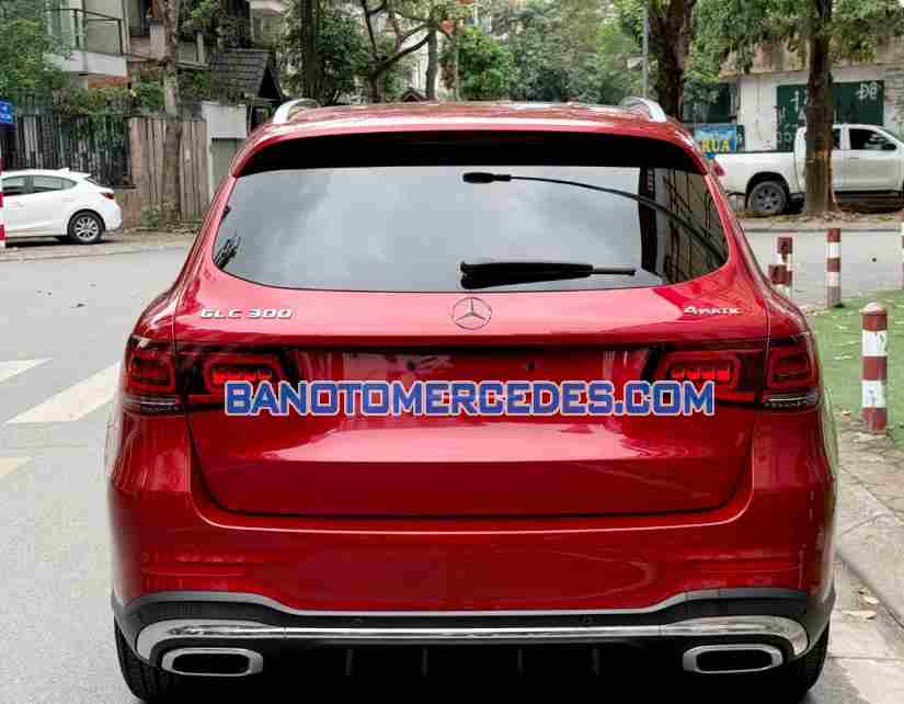 Cần bán gấp xe Mercedes Benz GLC 300 4Matic năm 2020, màu Đỏ, Số tự động