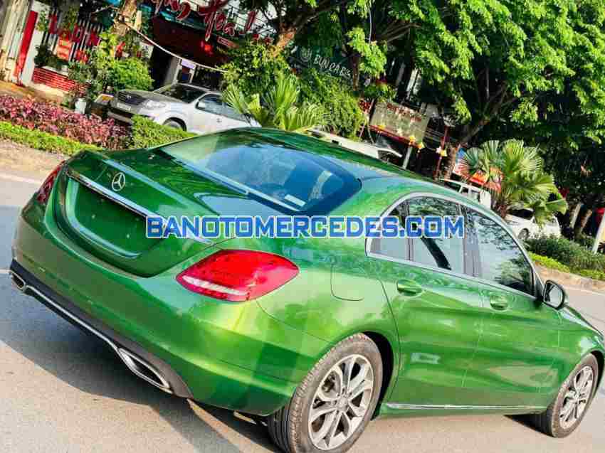 Xe Mercedes Benz C class C200 đời 2016 đẹp bán gấp