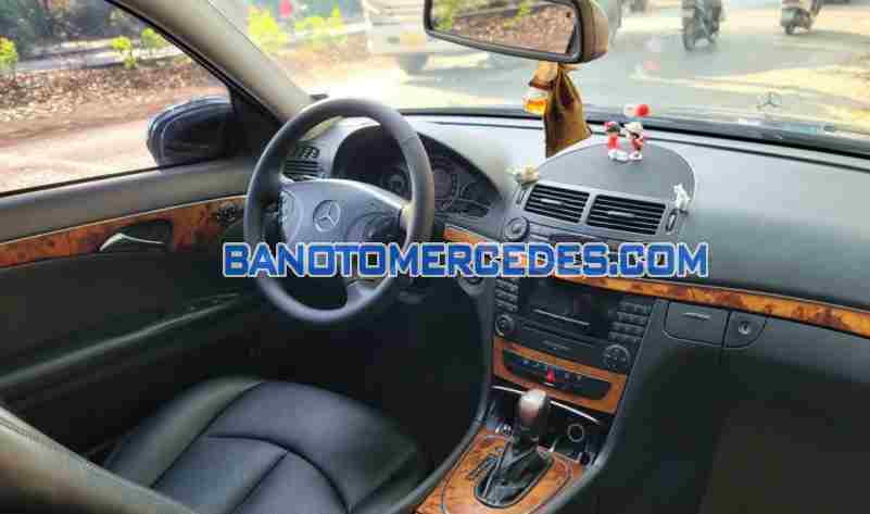 Cần bán Mercedes Benz E class E200 2005 - Số tự động