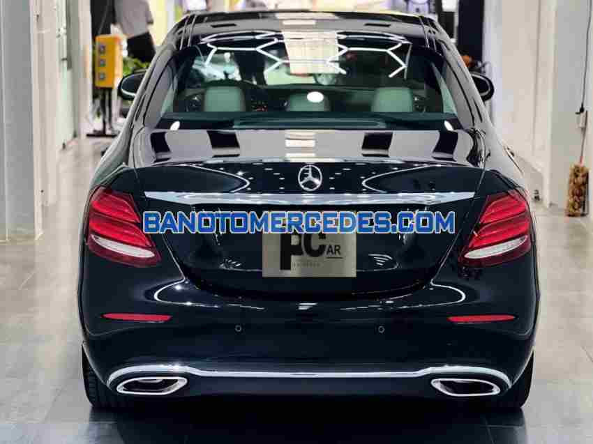 Cần bán gấp xe Mercedes Benz E class E200 2019 màu Đen