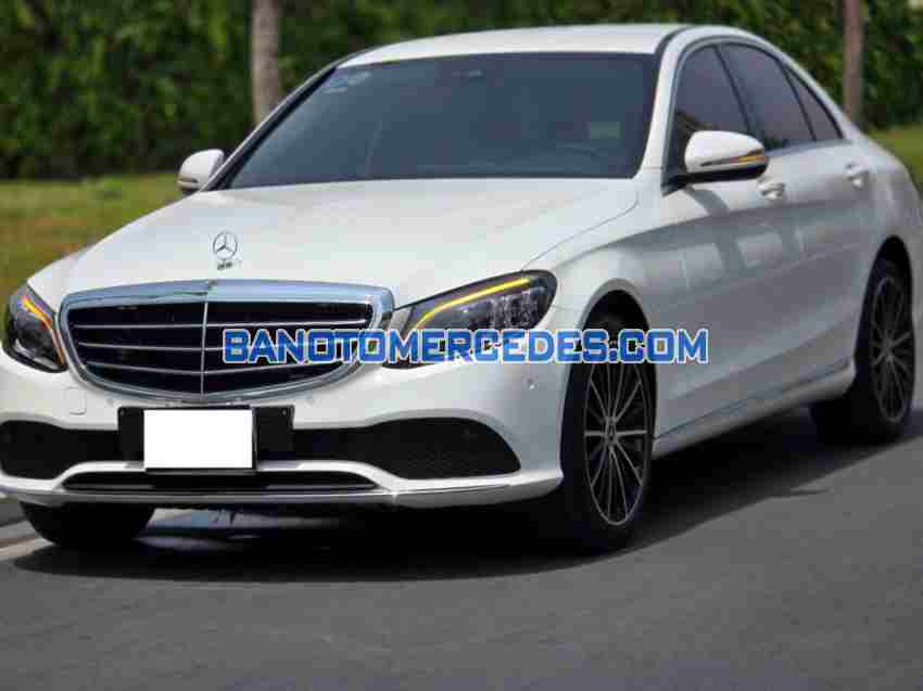 Cần bán xe Mercedes Benz C class C200 Exclusive màu Trắng 2020