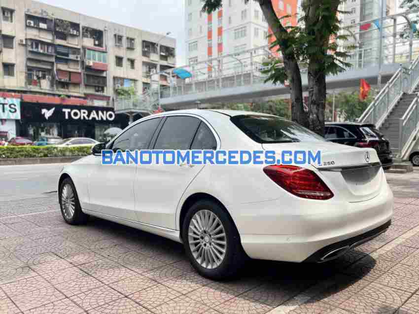 Cần bán gấp Mercedes Benz C class C250 Exclusive đời 2016, màu Trắng