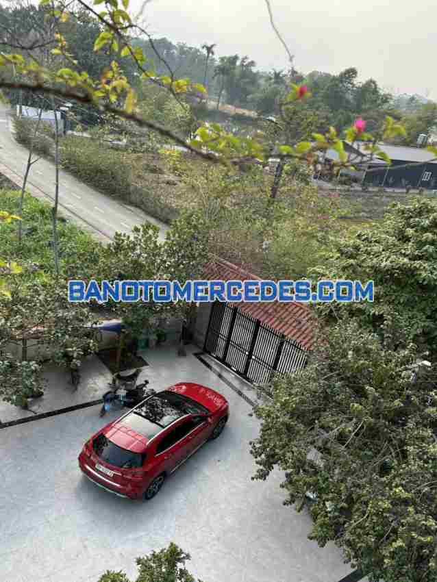 Cần bán nhanh Mercedes Benz GLA class GLA 250 4Matic 2018 cực đẹp