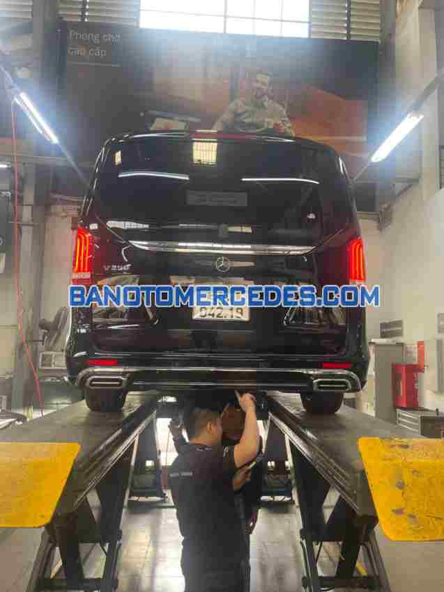 Cần bán nhanh Mercedes Benz V class V250 Luxury 2021 cực đẹp